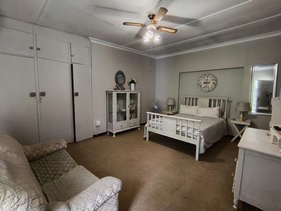 12 Bedroom Property for Sale in Universitas Free State